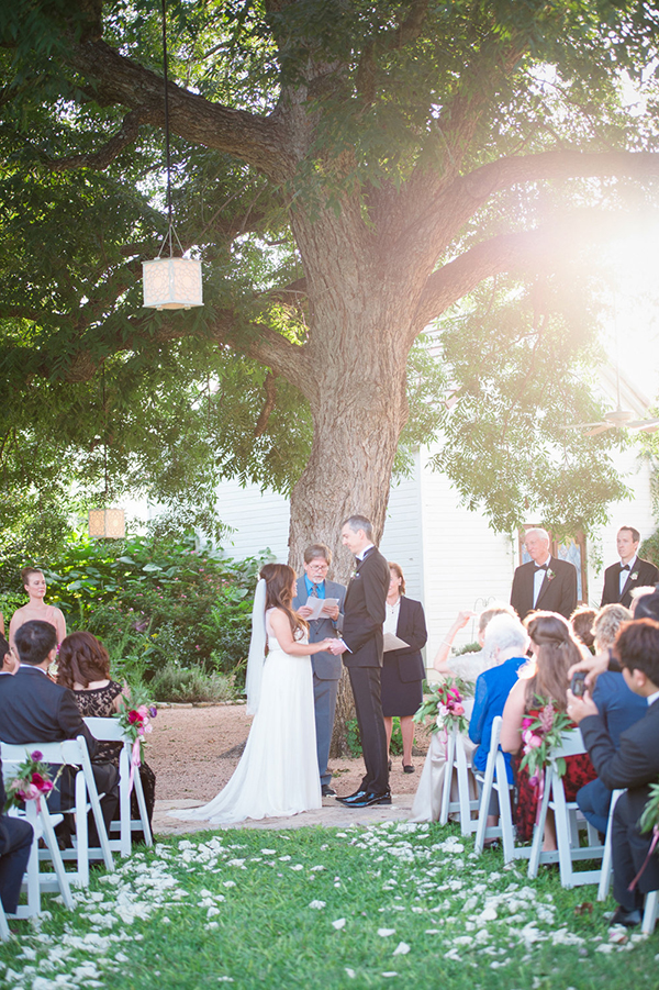 romantic and lush pink wedding, photo by matthew moore photography | via junebugweddings.com