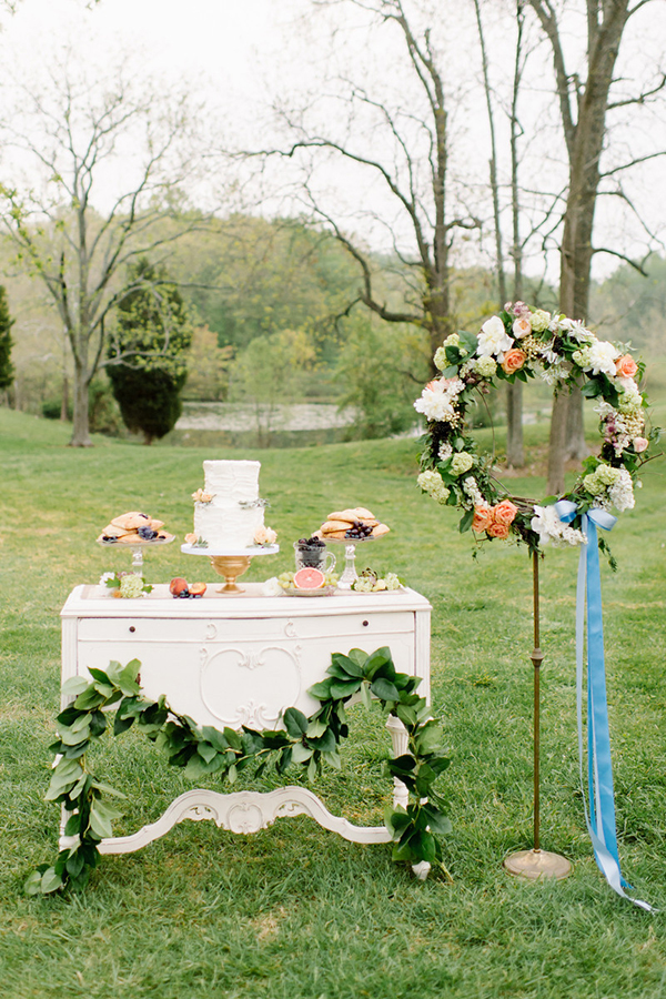 darling countryside wedding inspiration photo shoot, photo by L Hewitt Photography | via junebugweddings.com