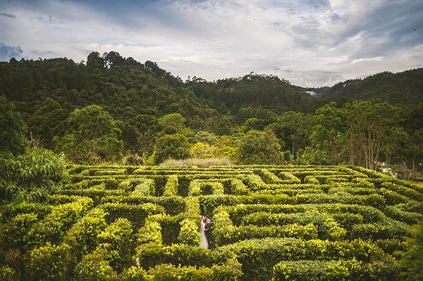 beautiful wedding in Campos do Jordão, Brazil, photo by Sam Hurd | via junebugweddings.com