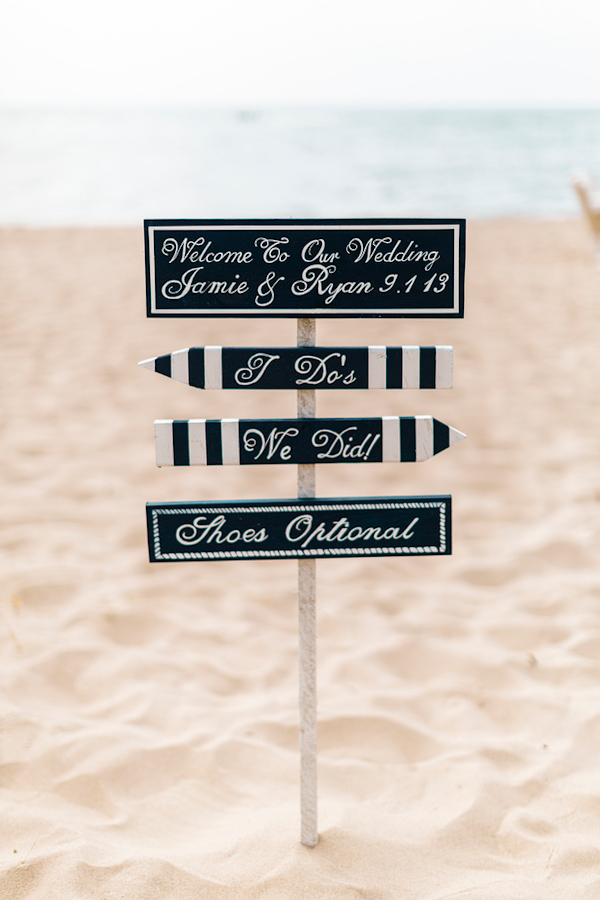 coral and navy nautical wedding on Lake Michigan, photo by Harrison Studio | via junebugweddings.com