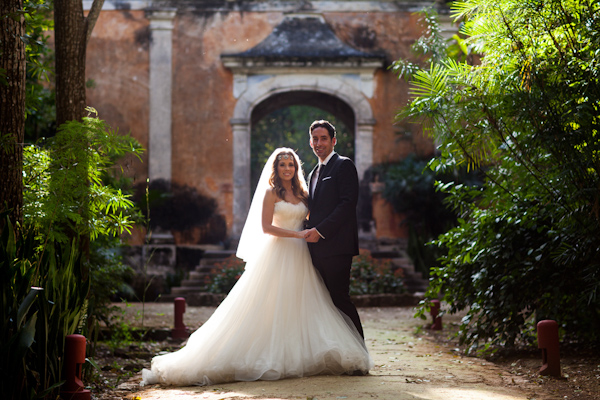 destination wedding at the Hacienda Uayamon in Campeche, Mexico, photo by Aaron Morris of Chrisman Studios | via junebugweddings.com