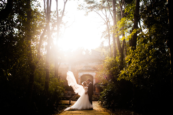 destination wedding at the Hacienda Uayamon in Campeche, Mexico, photo by Aaron Morris of Chrisman Studios | via junebugweddings.com