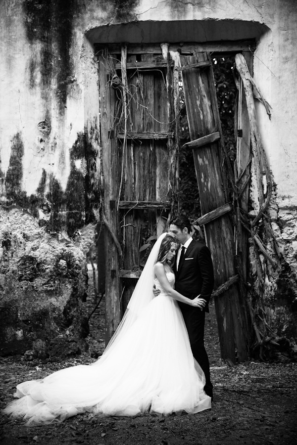 destination wedding at the Hacienda Uayamon in Campeche, Mexico, photo by Aaron Morris of Chrisman Studios | via junebugweddings.com