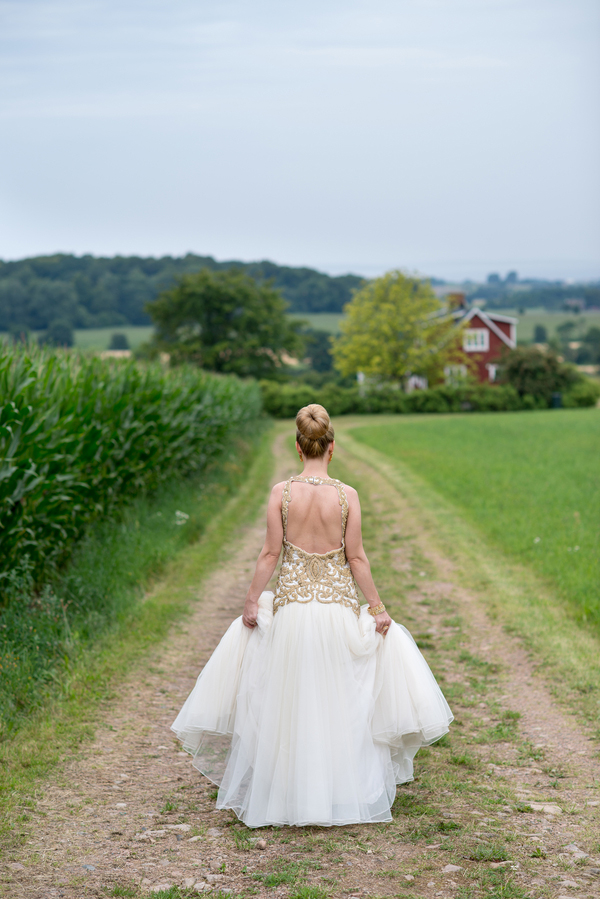 sophisticated multicultural fusion bridal style, photo by Anna Lauridsen Kullafoto | via junebugweddings.com