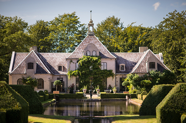 sophisticated multicultural fusion bridal style, photo by Anna Lauridsen Kullafoto | via junebugweddings.com