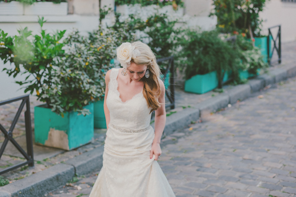 intimate destination wedding in Paris, photo by Ophelia and Romeo Photographers | via junebugweddings.com