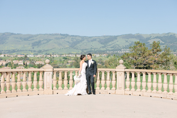 modern Persian wedding in San Jose, California, photo by Jinda Photography | via junebugweddings.com