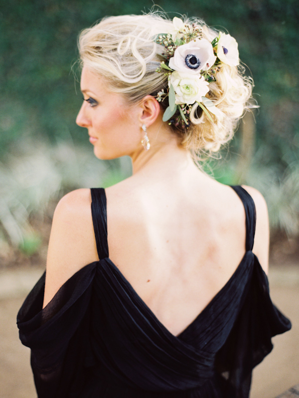 organic black & white wedding inspiration photo shoot, photo by Taylor Lord Photography | via junebugweddings.com