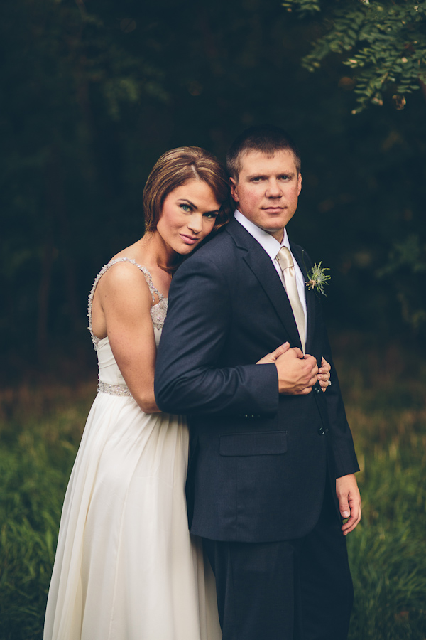 romantic old hollywood inspired bridal style, photo by Geoff Johnson | via junebugweddings.com