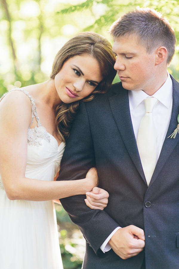 romantic old hollywood inspired bridal style, photo by Geoff Johnson | via junebugweddings.com