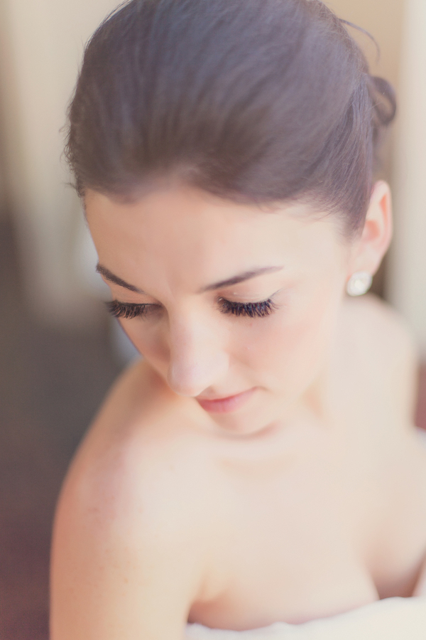 Timeless Ethereal Bridal Style, photo by LindseyK Photography | via Junebugweddings.com