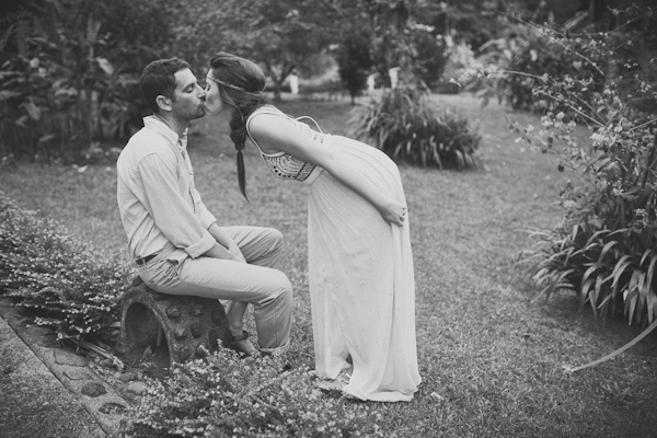 tropical elopement in Costa Rica, photo by Costa Vida Photography | via junebugweddings.com