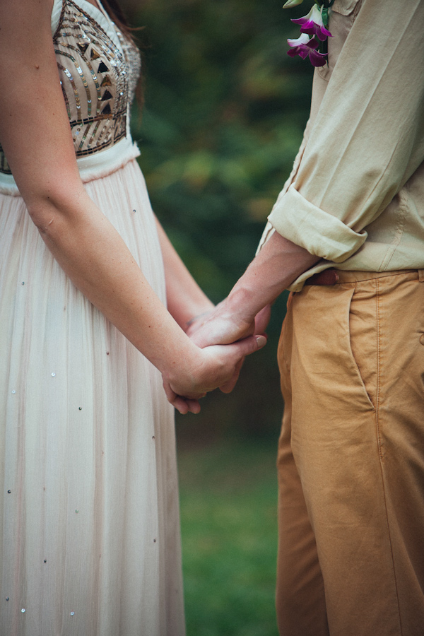 tropical elopement in Costa Rica, photo by Costa Vida Photography | via junebugweddings.com