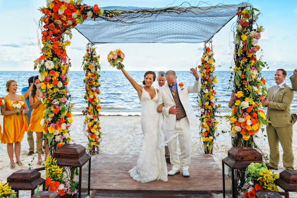 destination wedding ceremony, photo by Zasil Studio | via junebugweddings.com