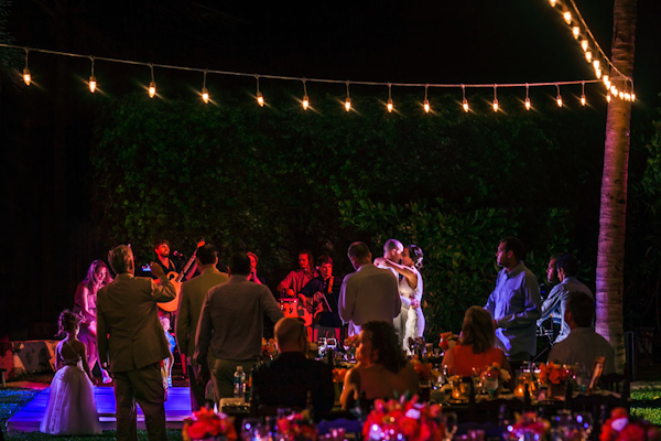 first dance, photo by Zasil Studio | via junebugweddings.com