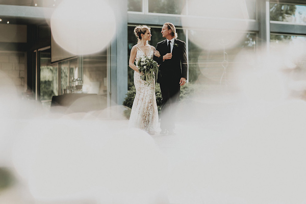 garden wedding ceremony, photo by Bradford Martens | via junebugweddings.com