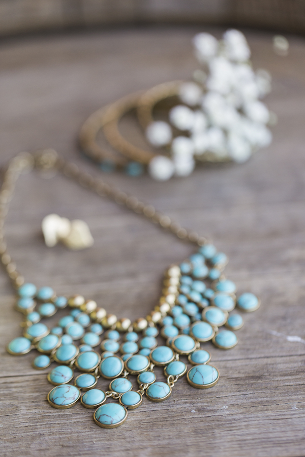 turquoise bridal accessory, photo by Rachel Solomon | via junebugweddings.com