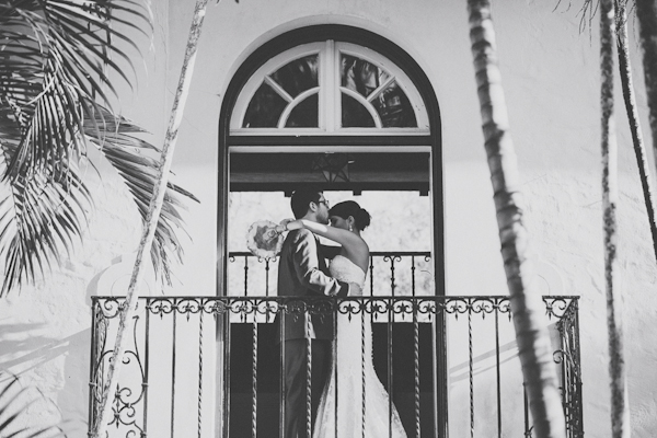 elegant wedding at the Villa Woodbine in Coconut Grove, photo by Jonathan Connolly Photography | via junebugweddings.com (27)