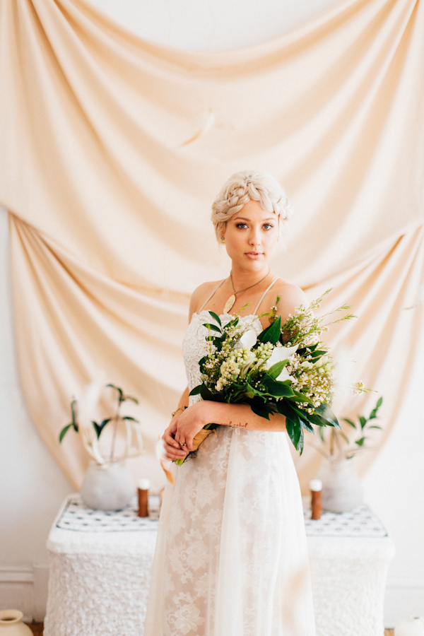 modern and eclectic wedding inspiration photo shoot from Loren and Chris Photography | via junebugweddings.com (12)