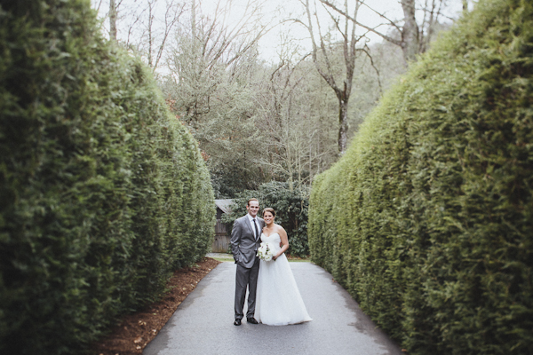 rustic wedding at The Old Edwards Inn, photo by Jonathan Connolly Photography | via junebugweddings.com (39)