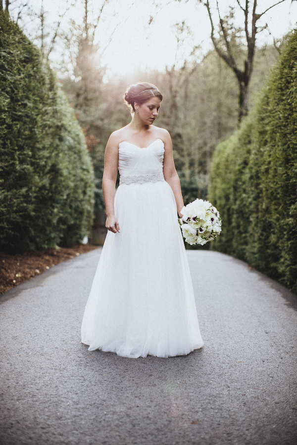 rustic wedding at The Old Edwards Inn, photo by Jonathan Connolly Photography | via junebugweddings.com (23)