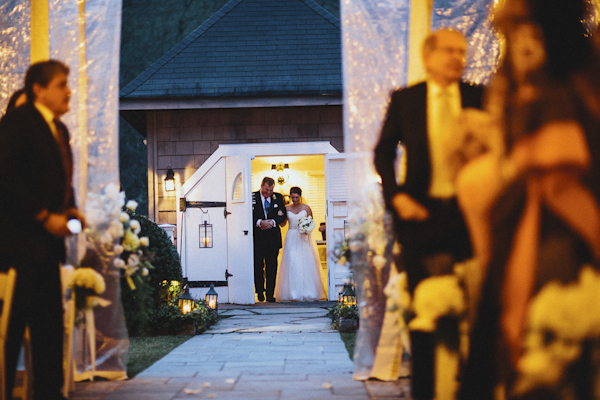 rustic wedding at The Old Edwards Inn, photo by Jonathan Connolly Photography | via junebugweddings.com (15)