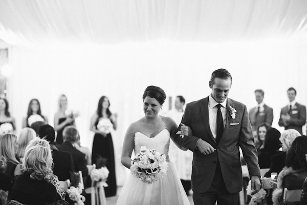 rustic wedding at The Old Edwards Inn, photo by Jonathan Connolly Photography | via junebugweddings.com (12)