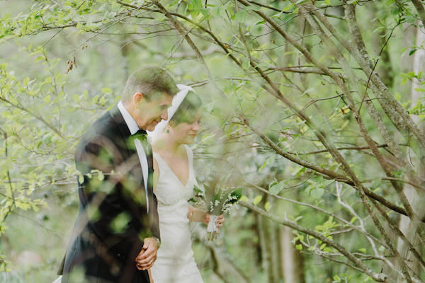 secret garden wedding in Baltimore, photo by L Hewitt Photography | via junebugweddings.com