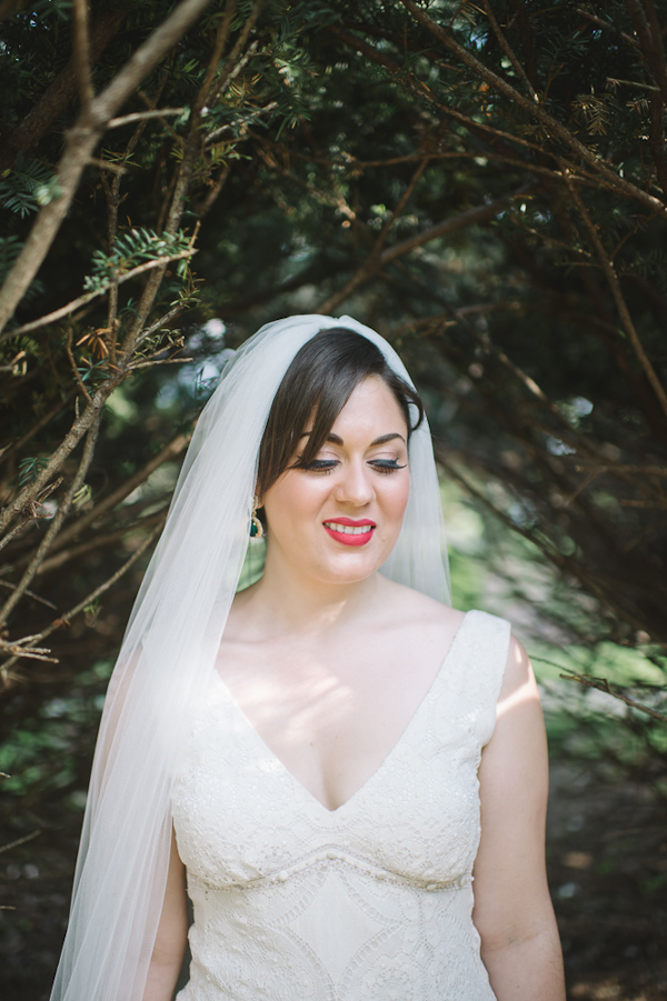 secret garden wedding in Baltimore, photo by L Hewitt Photography | via junebugweddings.com