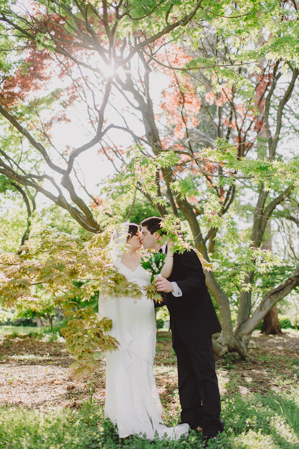 secret garden wedding in Baltimore, photo by L Hewitt Photography | via junebugweddings.com