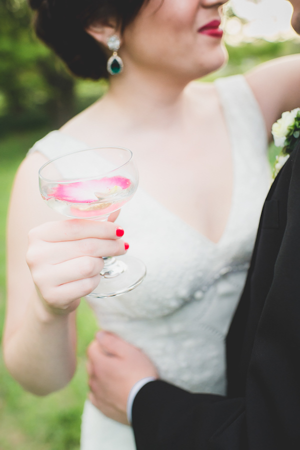 secret garden wedding in Baltimore, photo by L Hewitt Photography | via junebugweddings.com