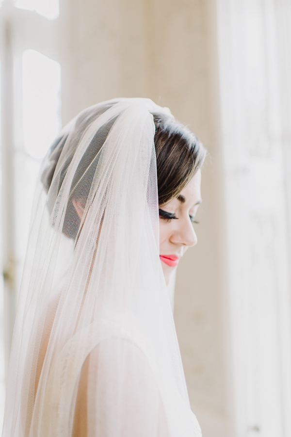 secret garden wedding in Baltimore, photo by L Hewitt Photography | via junebugweddings.com