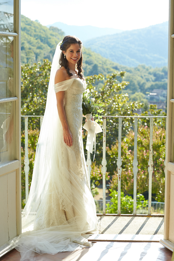 stunning-tuscan-destination-wedding-with-photography-by-jules-bower-11