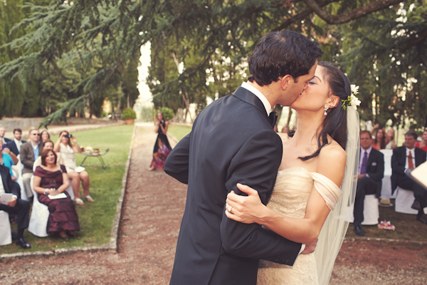 stunning-tuscan-destination-wedding-with-photography-by-jules-bower-19