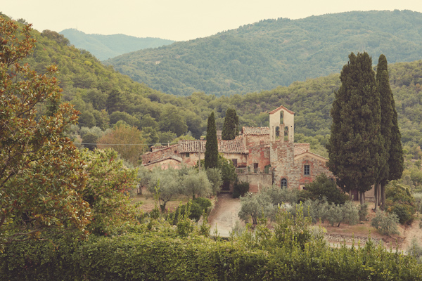 stunning-tuscan-destination-wedding-with-photography-by-jules-bower-2