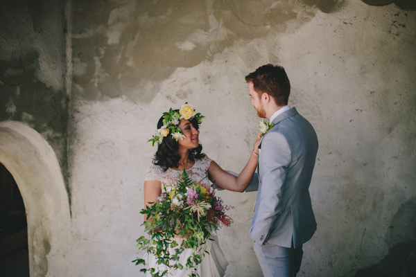 whimsical garden wedding in Boony Doon, California, photo by Sun + Life Photography | via junebugweddings.com (25)