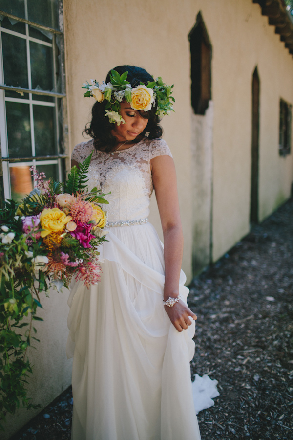 whimsical garden wedding in Boony Doon, California, photo by Sun + Life Photography | via junebugweddings.com (21)