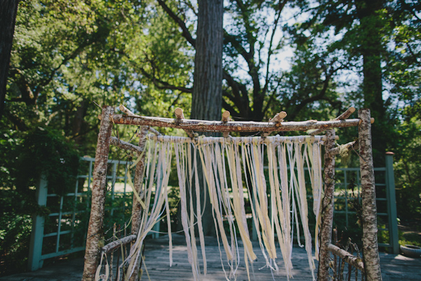 whimsical garden wedding in Boony Doon, California, photo by Sun + Life Photography | via junebugweddings.com (19)