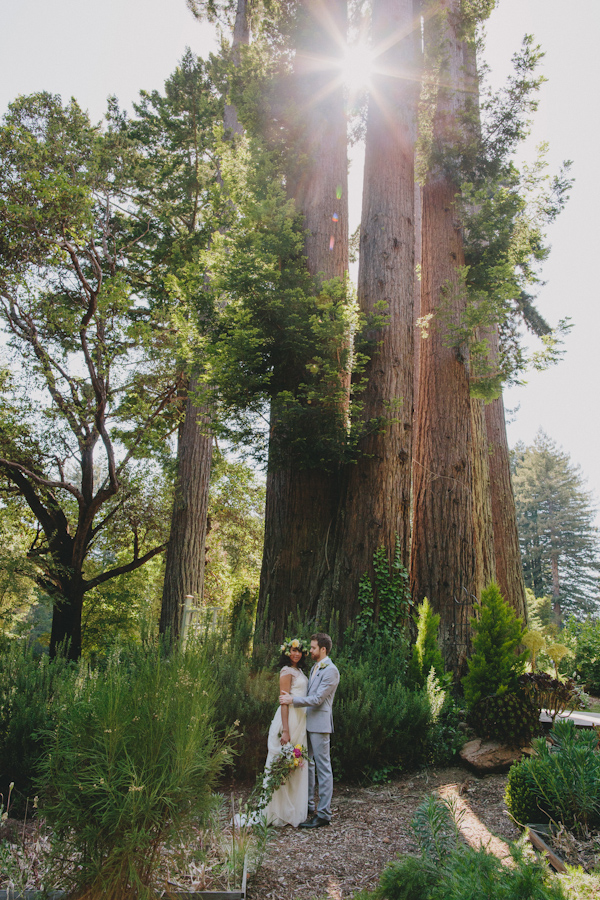 whimsical garden wedding in Boony Doon, California, photo by Sun + Life Photography | via junebugweddings.com (14)