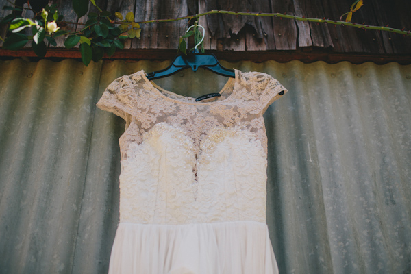 whimsical garden wedding in Boony Doon, California, photo by Sun + Life Photography | via junebugweddings.com (29)