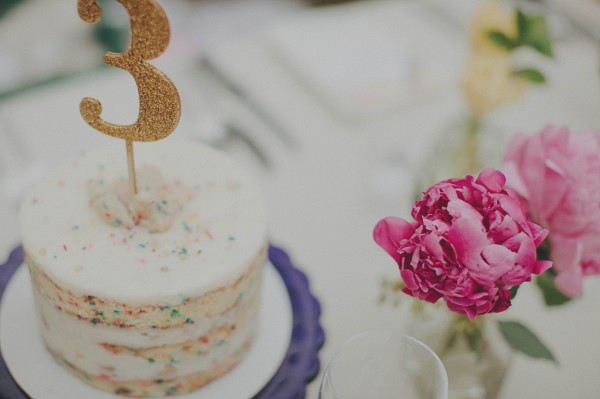 adorable table number cake