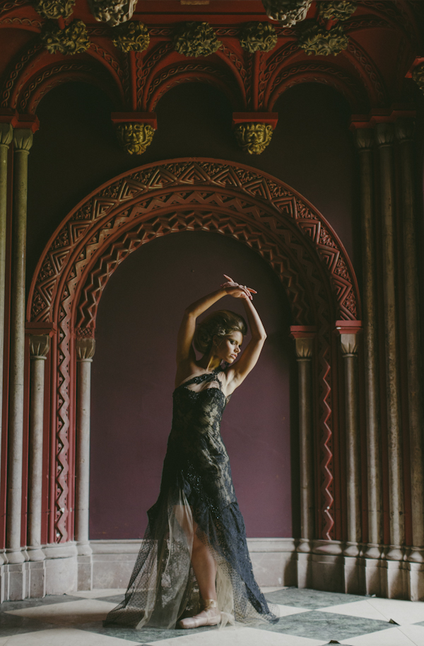 ballet inspired wedding editorial shoot by Paula O'Hara Photography | via junebugweddings.com (3)