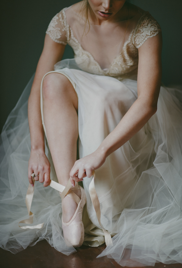 ballet inspired wedding editorial shoot by Paula O'Hara Photography | via junebugweddings.com (13)