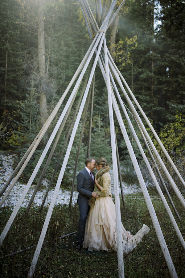rustic mountain wedding portrait at the Dunton Hot Springs in Colorado, photo by Chowen Photography | via junebugweddings.com