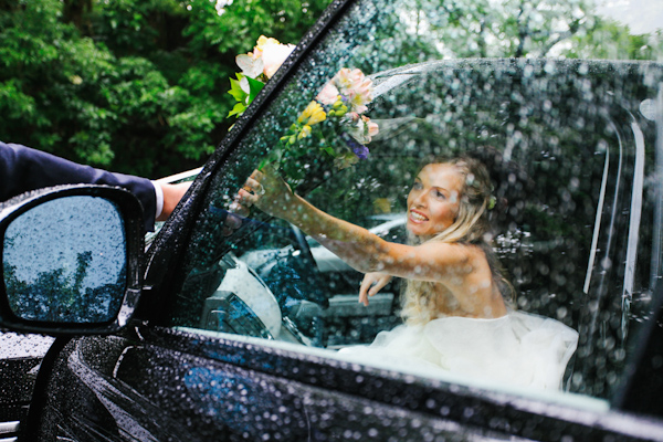 the bride's arrival, photo by Sansom Photography | via junebugweddings.com