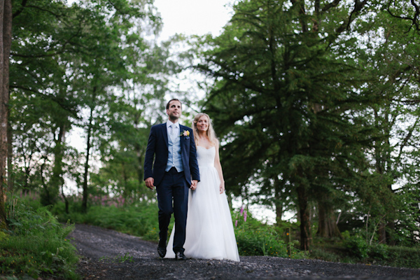 landscape couple portrait, photo by Sansom Photography | via junebugweddings.com