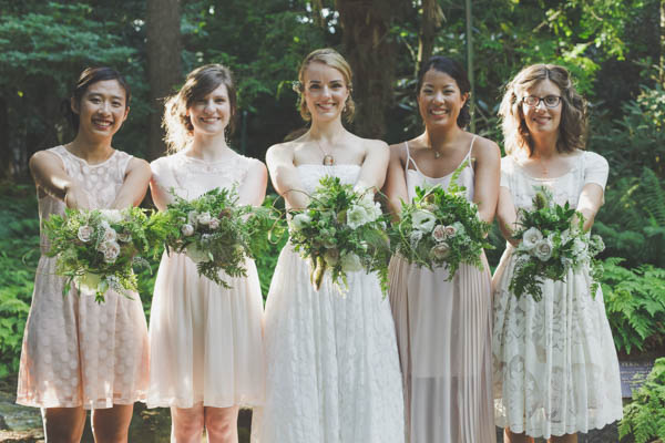 light pink and cream mismatched bridal party fashion and bouquets