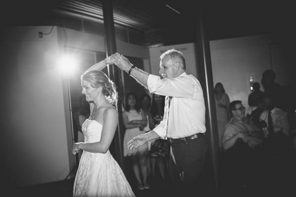 sweet father and daughter dance