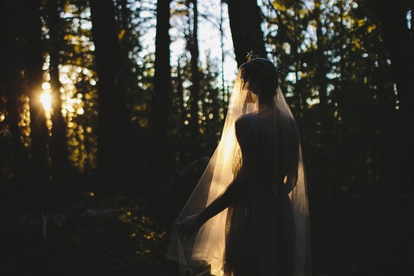 Beautifully-dark-styled-shoot-Kym-Ventola-Photography-Junebug-Weddings-2