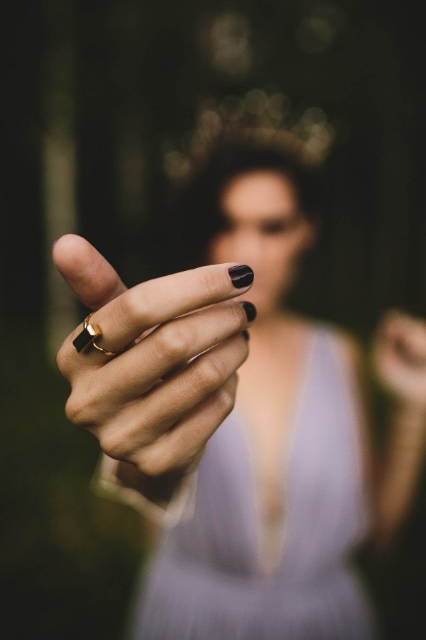 Beautifully-dark-styled-shoot-Kym-Ventola-Photography-Junebug-Weddings-4